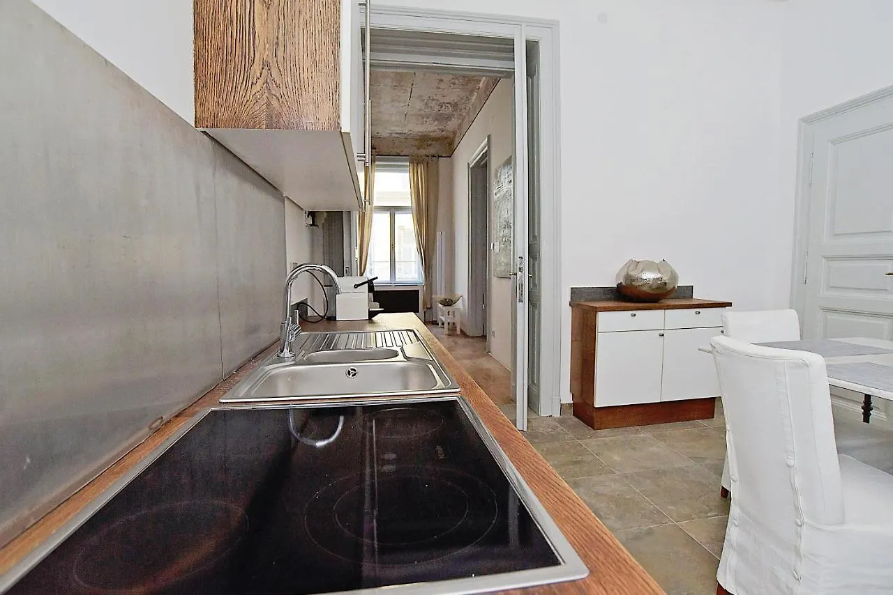 Beautiful 3 Bedroom Apartment In 7Th District Budapešť Maďarsko